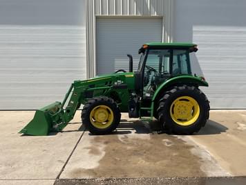 Main image John Deere 5090E