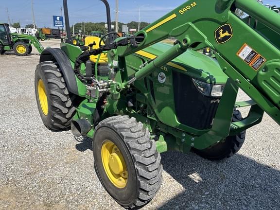 Image of John Deere 5090EL equipment image 2