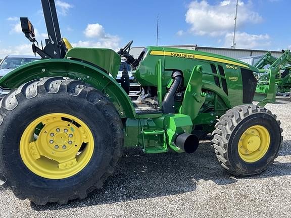 Image of John Deere 5090EL Image 1