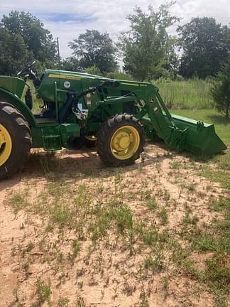 Image of John Deere 5090EL equipment image 2