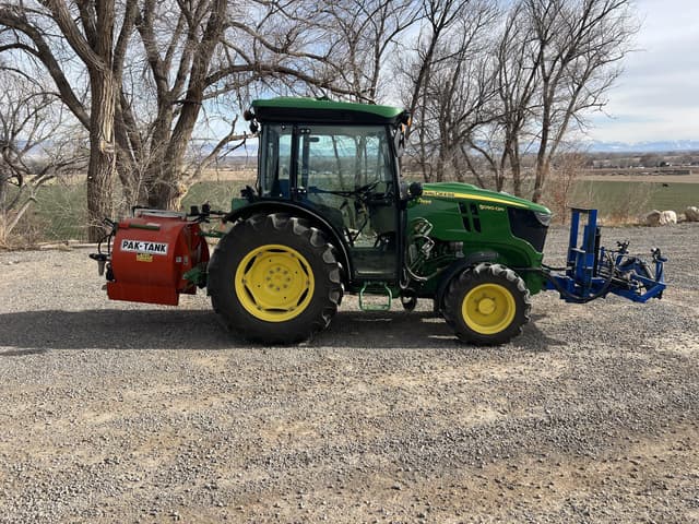 Image of John Deere 5090GN equipment image 4