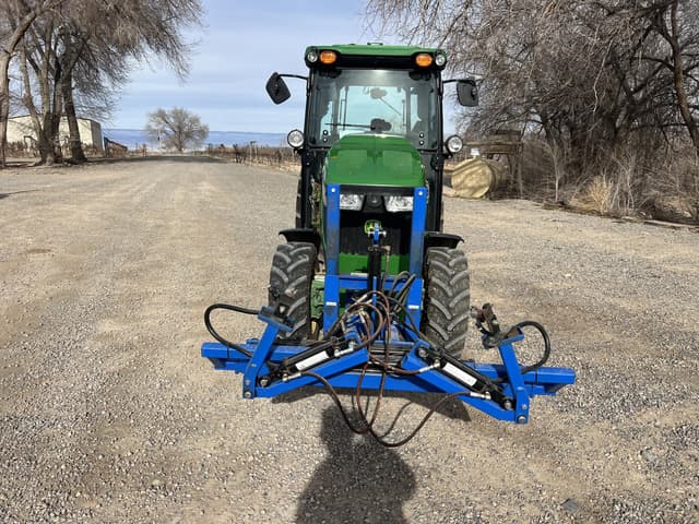 Image of John Deere 5090GN equipment image 2