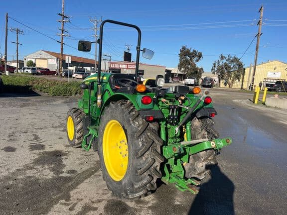 Image of John Deere 5090GN equipment image 2