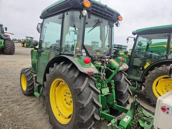 Image of John Deere 5090GN equipment image 1