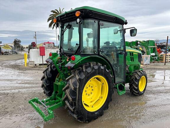 Image of John Deere 5090GN equipment image 4