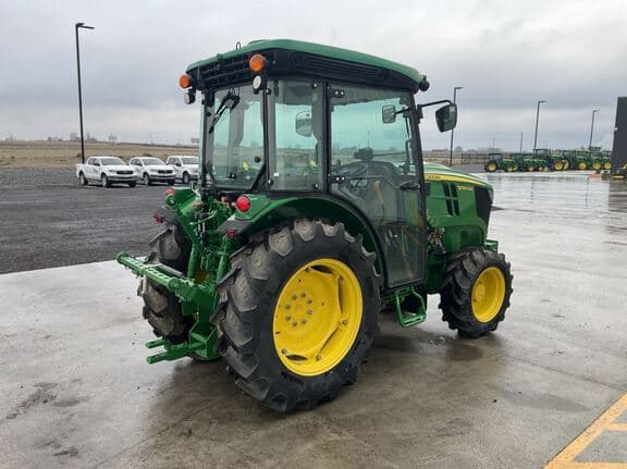 Image of John Deere 5090GN equipment image 4
