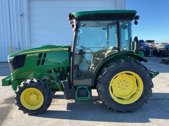 Image of John Deere 5090GN equipment image 1