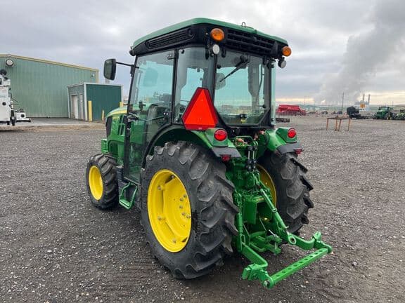 Image of John Deere 5090GN equipment image 2