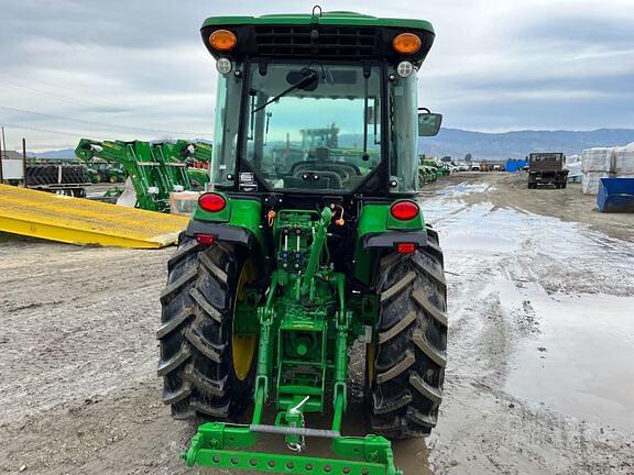 Image of John Deere 5090GN equipment image 3