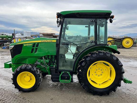 Image of John Deere 5090GN equipment image 1