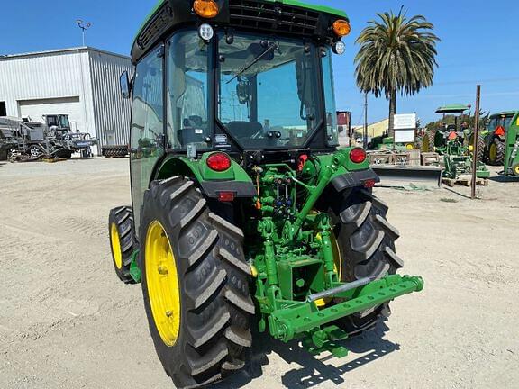 Image of John Deere 5090GN equipment image 2