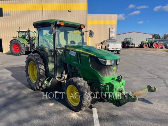 Image of John Deere 5090GN equipment image 4