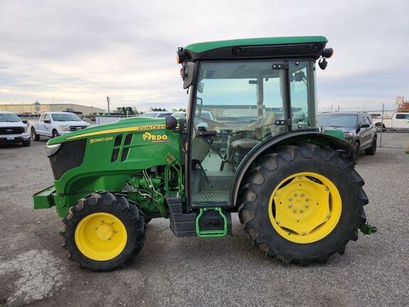 Image of John Deere 5090GN equipment image 1