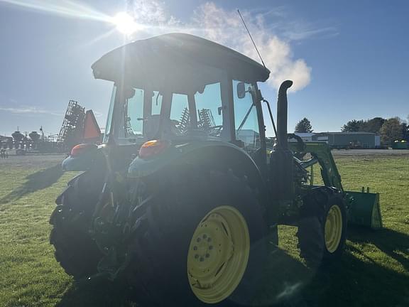 Image of John Deere 5090M equipment image 3
