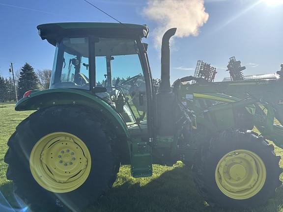 Image of John Deere 5090M equipment image 4