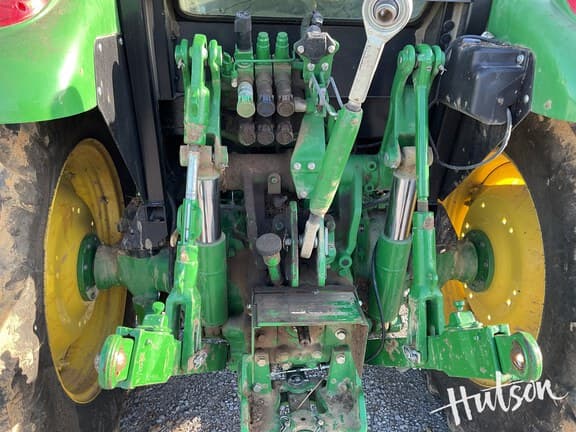Image of John Deere 5090M equipment image 4