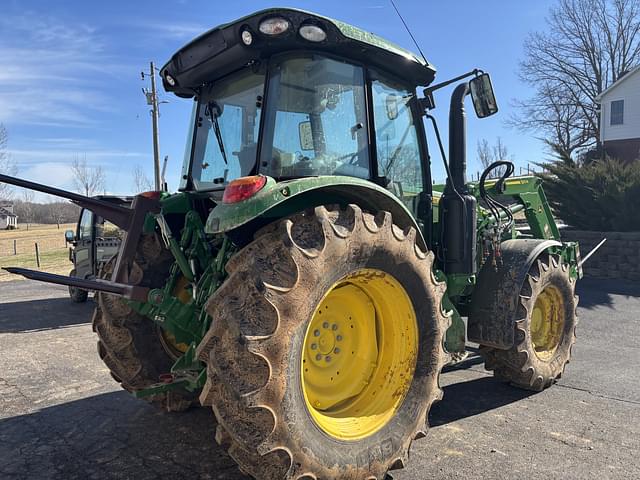 Image of John Deere 5090M equipment image 2