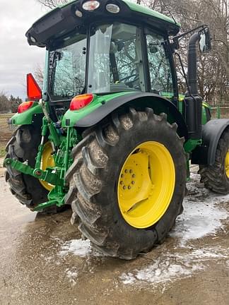 Image of John Deere 5090M equipment image 3