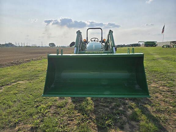 Image of John Deere 5090M equipment image 3