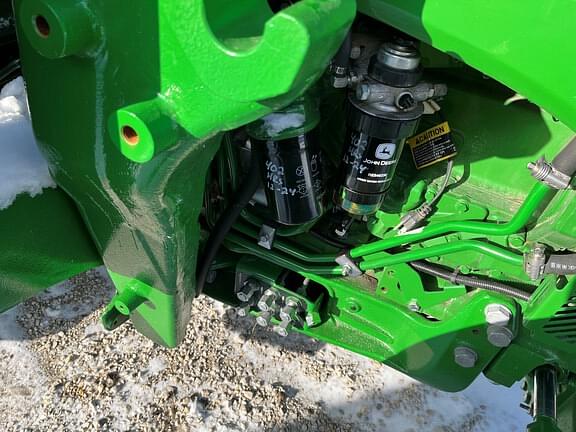 Image of John Deere 5090M equipment image 4