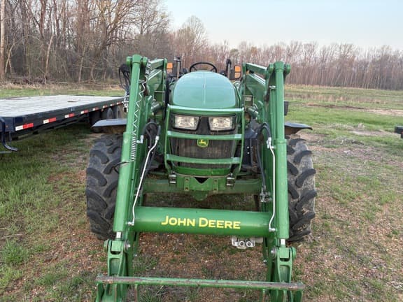 Image of John Deere 5090M equipment image 4