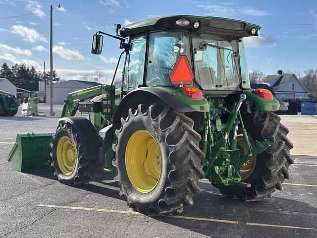 Image of John Deere 5090M equipment image 2