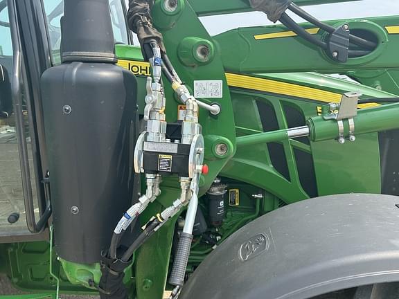 Image of John Deere 5090M equipment image 2