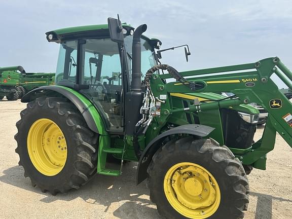 Image of John Deere 5090M equipment image 4