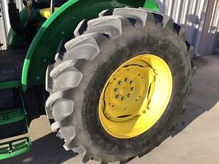 Main image John Deere 5090M 27