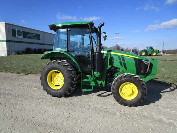 Main image John Deere 5090M