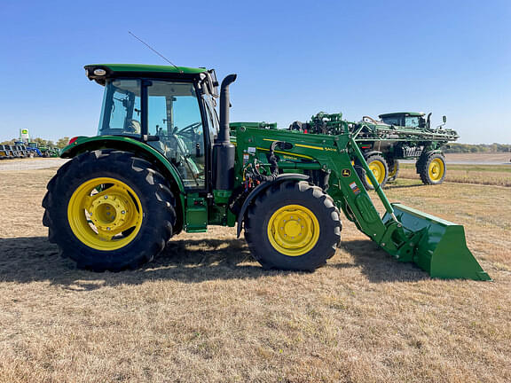 Image of John Deere 5090M equipment image 3