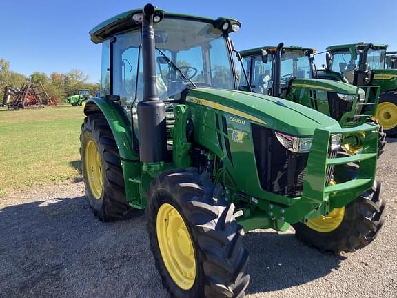 Image of John Deere 5090M equipment image 4