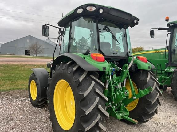 Image of John Deere 5090M equipment image 4