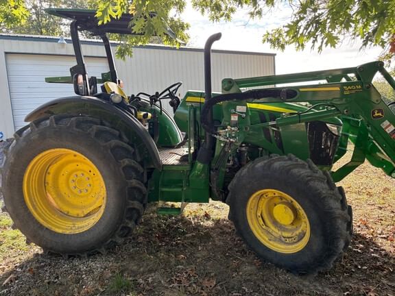 2022 John Deere 5090M Equipment Image0