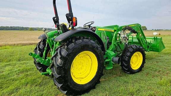 Image of John Deere 5090M equipment image 2