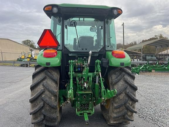 Image of John Deere 5090M equipment image 4