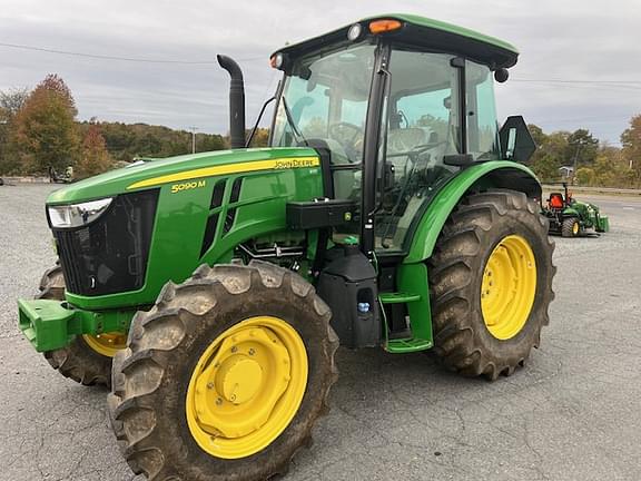 Image of John Deere 5090M equipment image 1