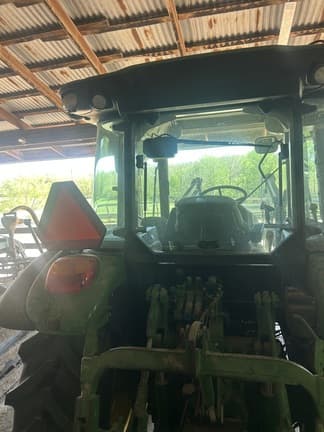 Image of John Deere 5090M equipment image 2