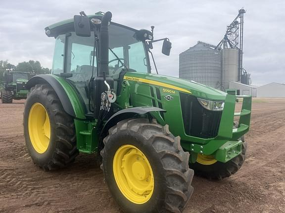 2022 John Deere 5090M Equipment Image0