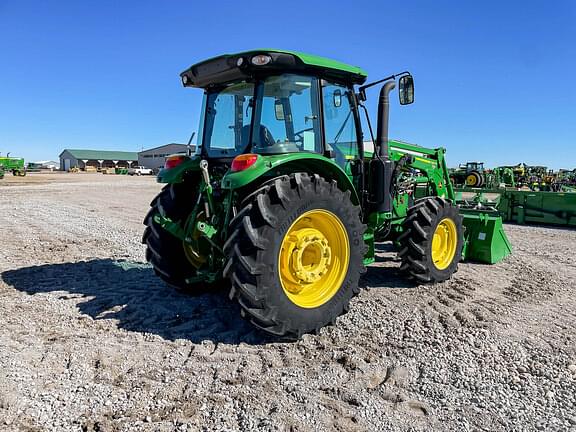 Image of John Deere 5090M equipment image 4