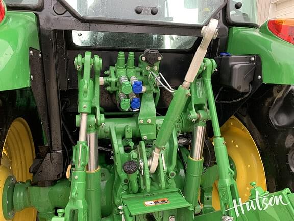 Image of John Deere 5090M equipment image 4