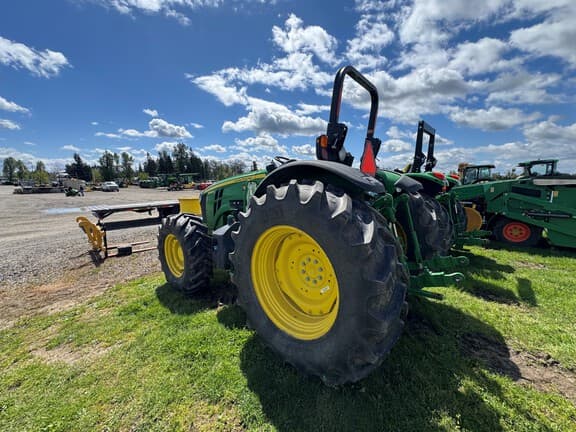 Image of John Deere 5090M equipment image 1