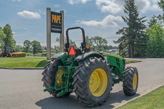 Image of John Deere 5090M equipment image 4