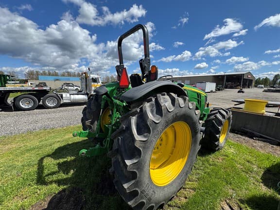 Image of John Deere 5090M equipment image 3