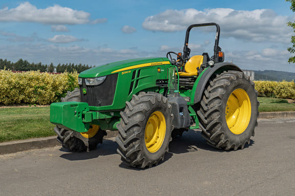 2022 John Deere 5090M Equipment Image0