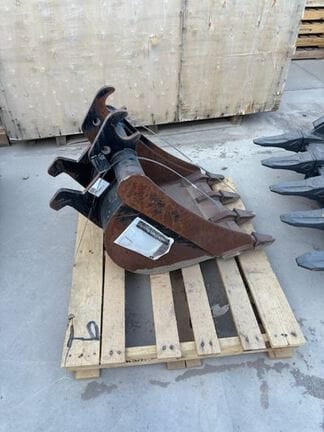 2022 John Deere Compact Excavator Bucket Equipment Image0