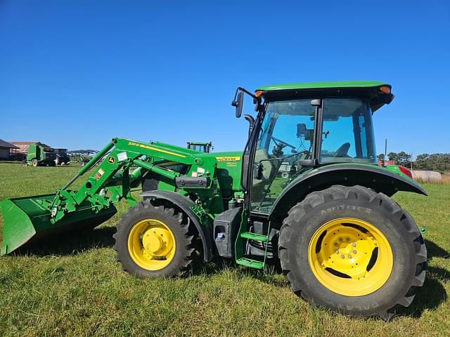 Image of John Deere 5100E equipment image 4