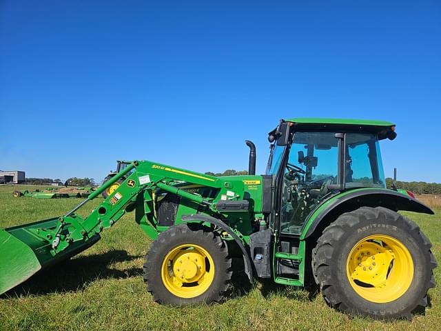 Image of John Deere 5100E equipment image 3