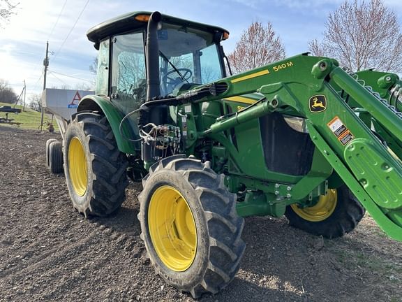 2022 John Deere 5100E Equipment Image0