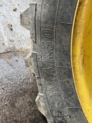 Image of John Deere 5100E equipment image 3